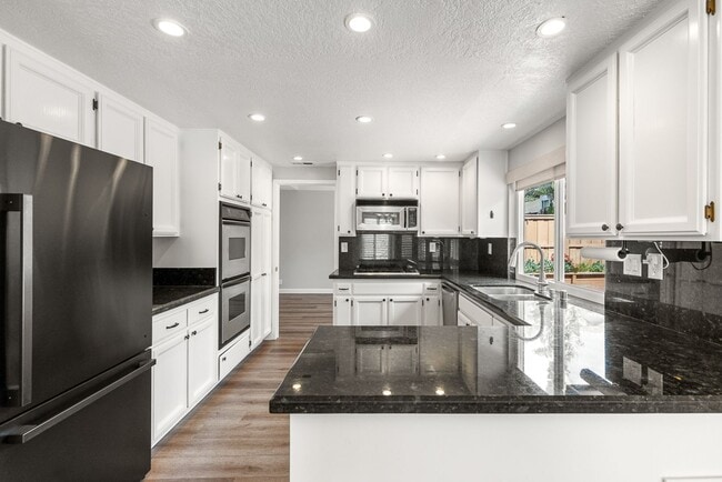 Building Photo - Beautiful 5Br / 3Ba Home In Carmel Valley!! Call to schedule a showing! 3D Tour Available!