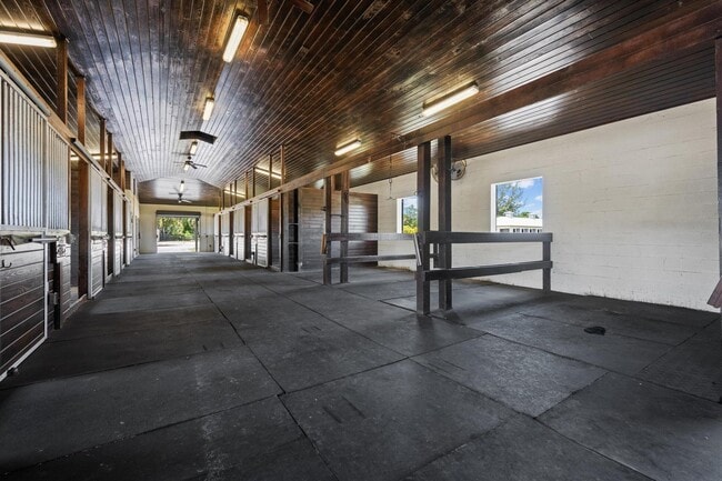 Building Photo - 1150 F Rd