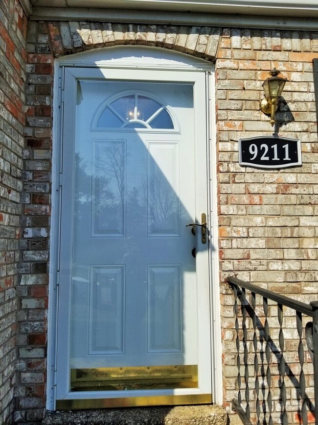 Building Photo - YOU CAN STOP YOUR SEARCH! BRAND NEW Jeffersontown Rental with 3 Bedrooms, 2 Full Baths, Brick Hom...