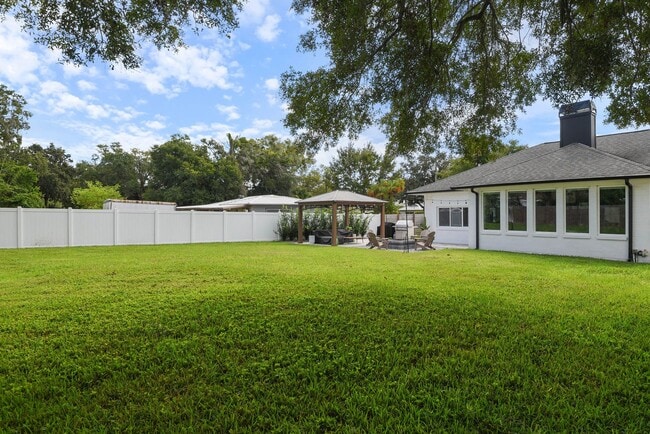 Building Photo - Luxurious living in Winter Park