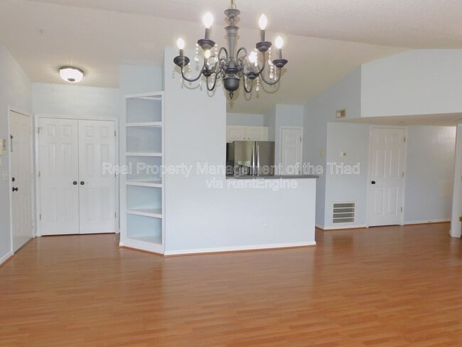 Building Photo - 150 James Rd