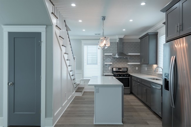 Building Photo - 3 Sanctuary Ct