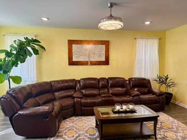 Building Photo - 301 Matutina Rd