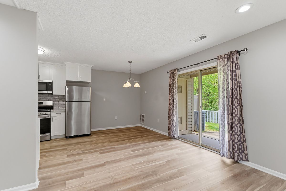 Building Photo - 5 Whistler Dr