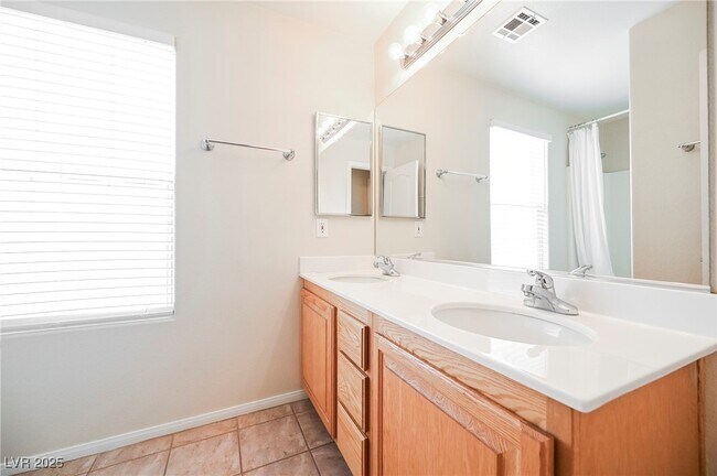 Building Photo - 764 La Tosca St