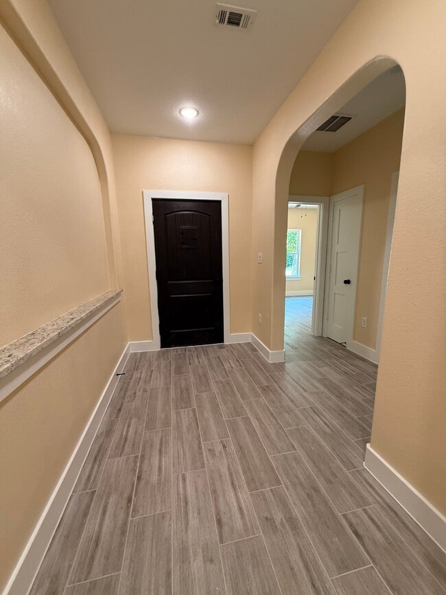 Building Photo - 14844 Coaltown Rd