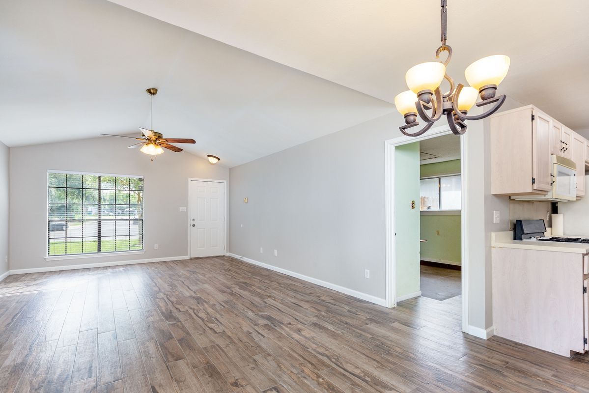 Building Photo - 2322 Klattenhoff Dr