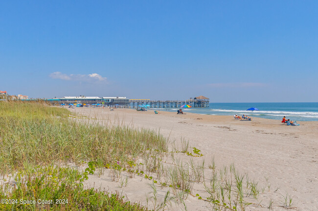 Building Photo - 5050 Ocean Beach Blvd