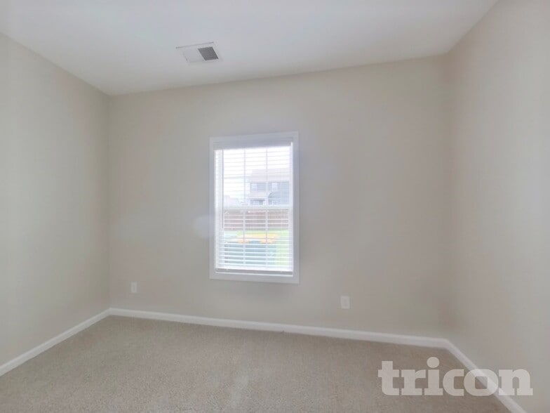 Building Photo - 812 Ellyson Dr