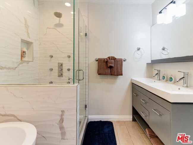 Building Photo - 23109 Mariano St