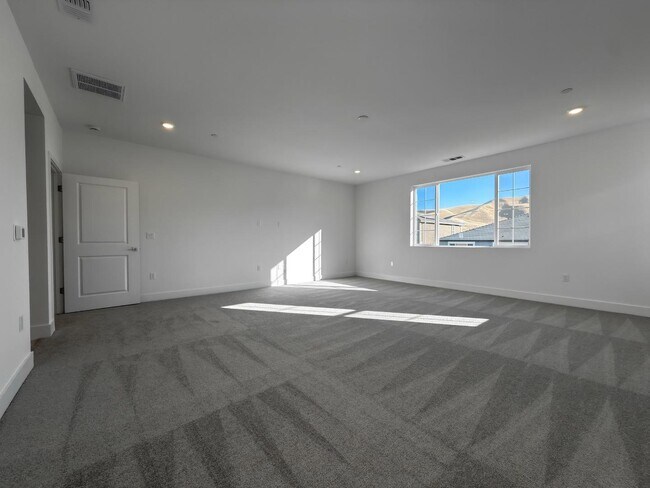 Building Photo - 2848 Dapper St