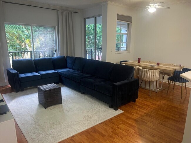 Building Photo - 3205 NE 184th St