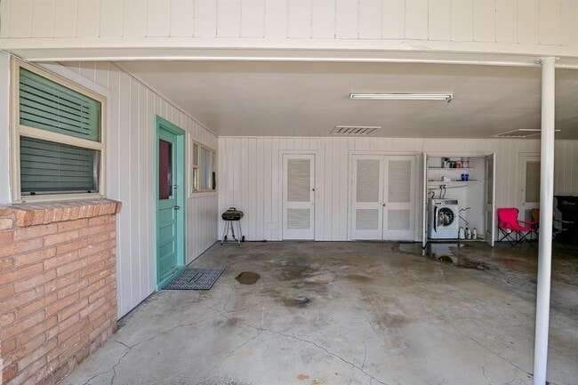 Building Photo - 4738 Merwin St