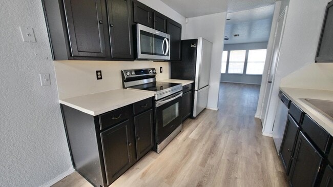 Building Photo - 1021 Periwinkle Dr