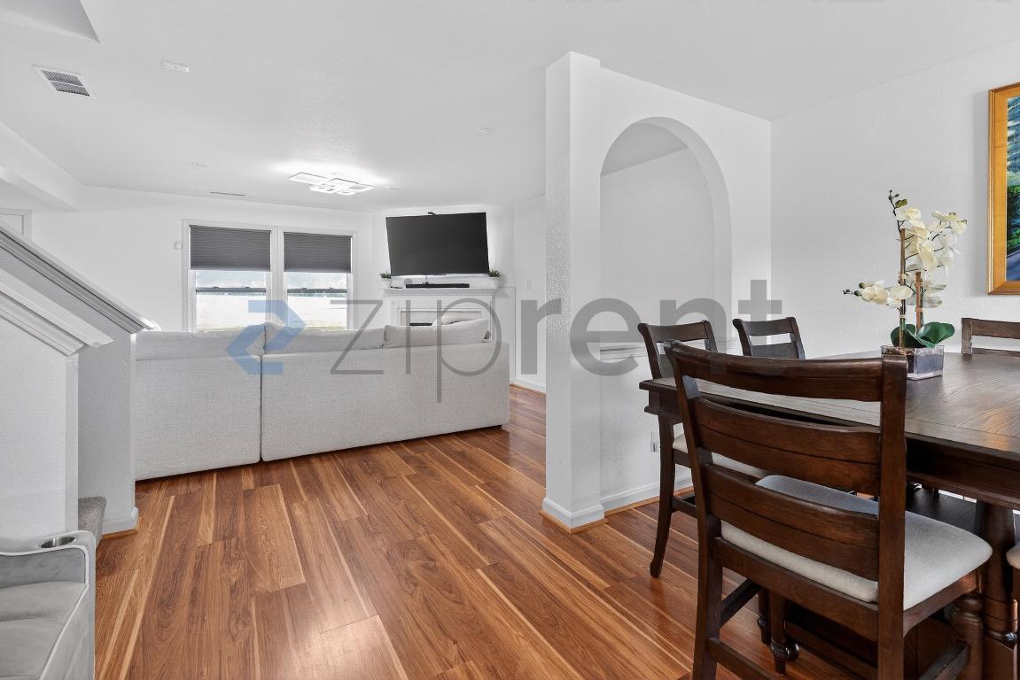 Building Photo - 504 Zander Woods Ct