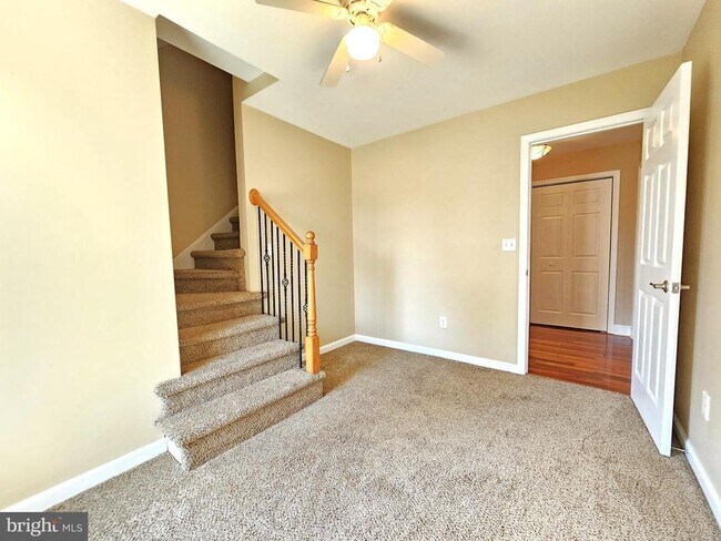 Building Photo - 5641 Scottish Highlands Cir