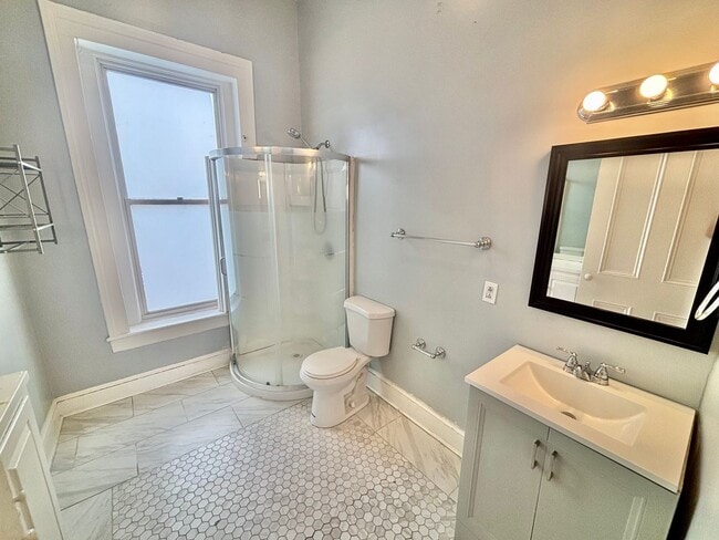 Building Photo - NuLu - Butchertown! Spacious 1BR in Historic District