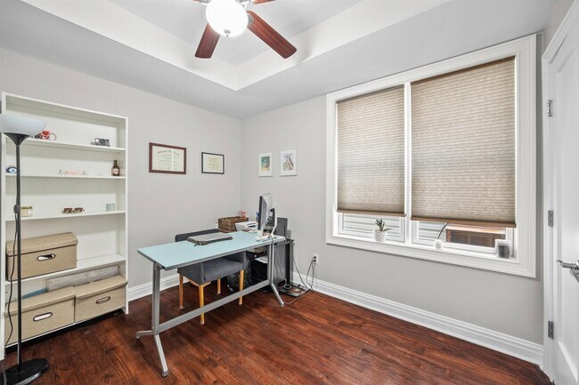 Building Photo - 180 19th St