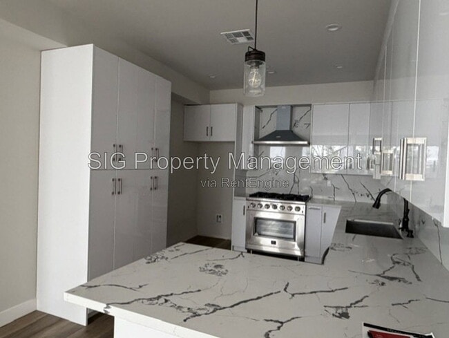 Building Photo - 7420 Valaho Ln