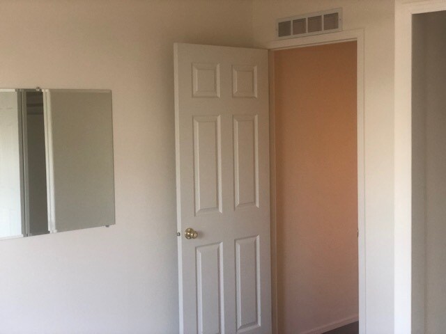Building Photo - 2515 NE Lavender Way