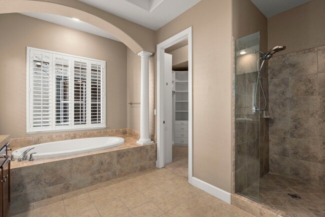 Building Photo - Damont Ranch Townhome Available to Lease Now