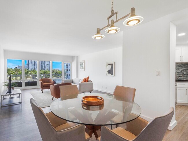 Building Photo - 111 N Pompano Beach Blvd