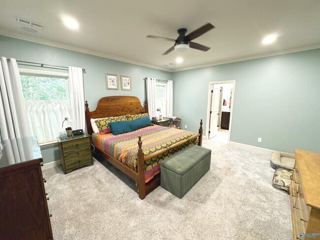 Building Photo - 2709 Thornton Cir SW