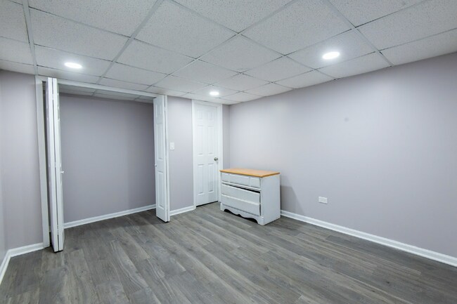 Building Photo - 209 N Dryden Pl