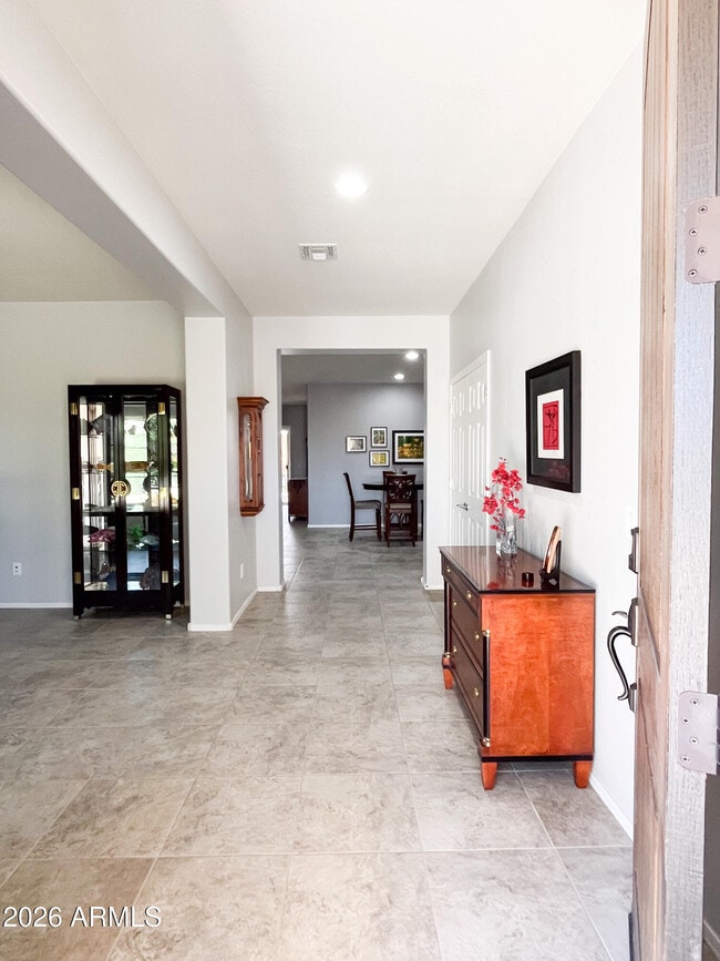 Building Photo - 25935 W Potter Dr
