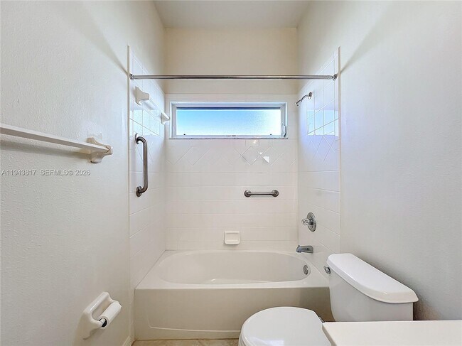 Building Photo - 4874 Sabal Lake Cir