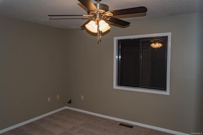 Building Photo - 131 Candlebrook Dr
