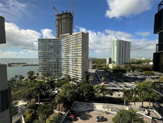 Building Photo - 2333 Brickell Ave