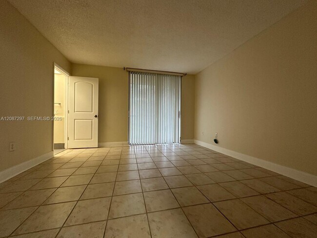 Building Photo - 8730 SW 133rd Avenue Rd