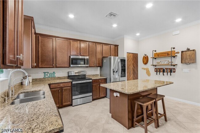 Building Photo - 10100 Tin Maple Dr