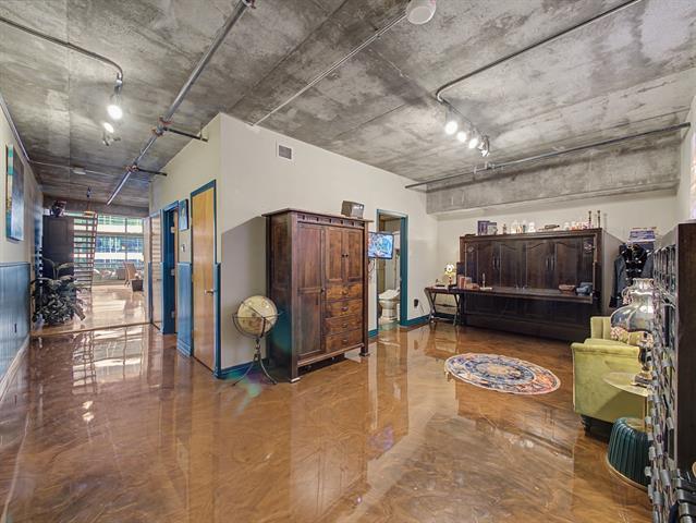 Building Photo - 1999 McKinney Ave