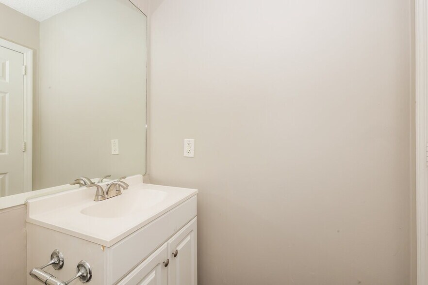 Building Photo - 3128 Kinwood Dr