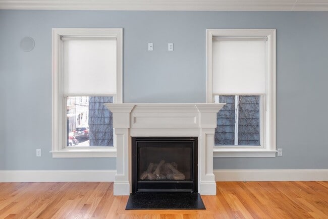 Building Photo - 15 Preble St