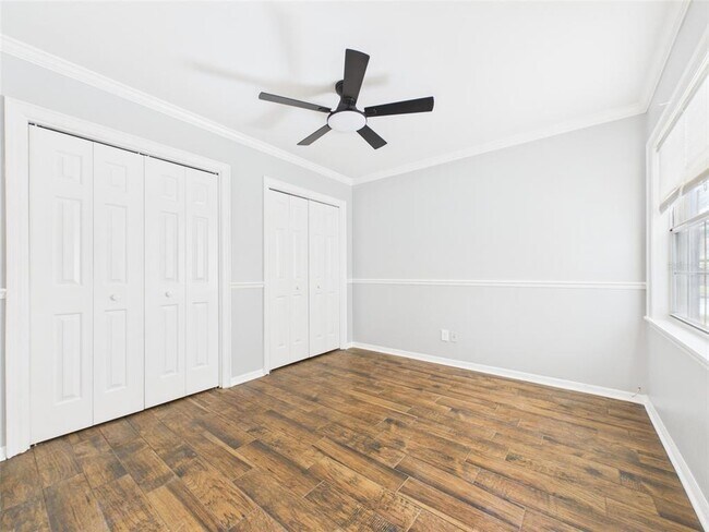 Building Photo - 2415 W Jetton Ave