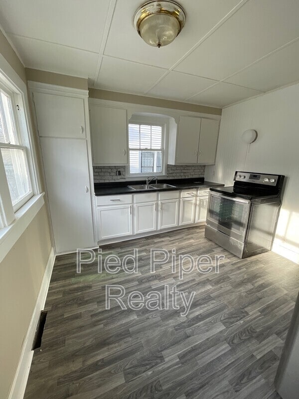 Building Photo - 1254 S Chicago Ave