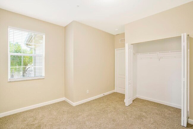 Building Photo - 9661 Sw Purple Martin Way