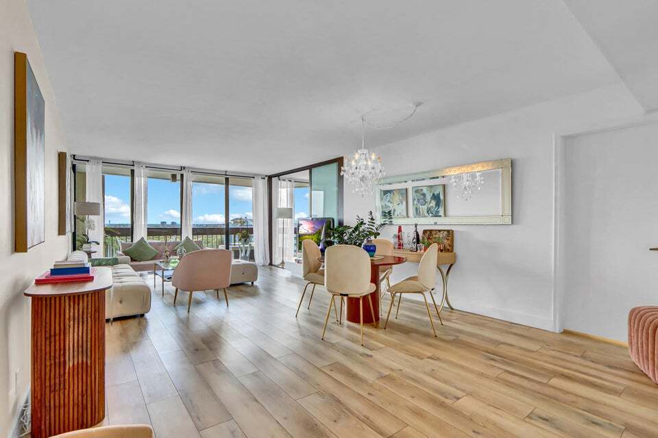 Building Photo - 2000 Presidential Way