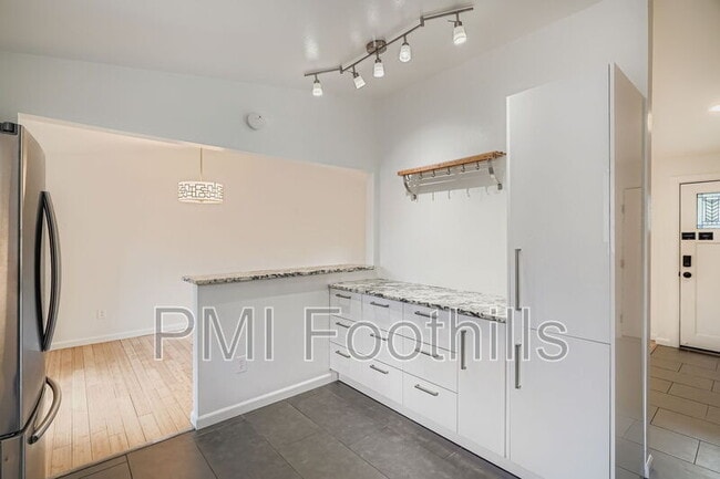 Building Photo - 10909 W 65th Way