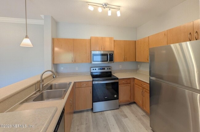 Building Photo - 8290 Park Way