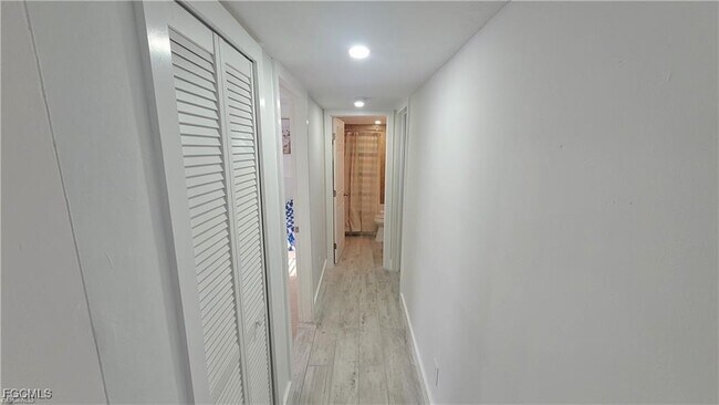 Building Photo - 4708 SW 8th Pl