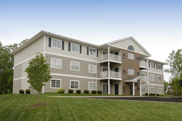 Primary Photo - Presque View Apartments