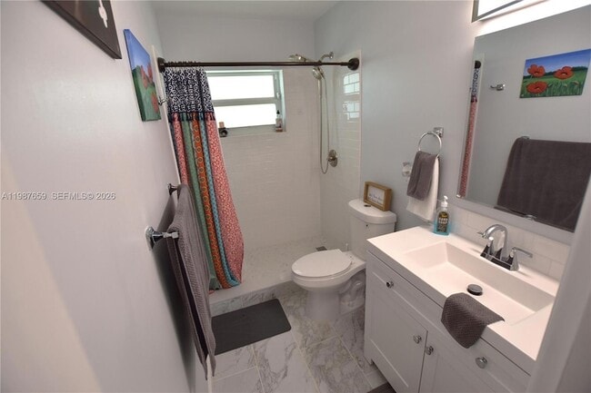 Building Photo - 2572 Emory Dr W