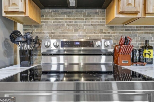 Building Photo - 166 Nantahala Pass Rd