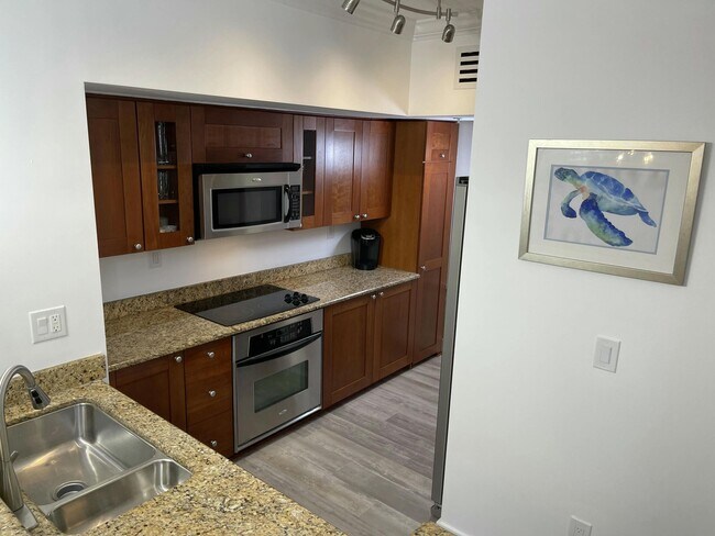Building Photo - 415 NW Flagler Ave