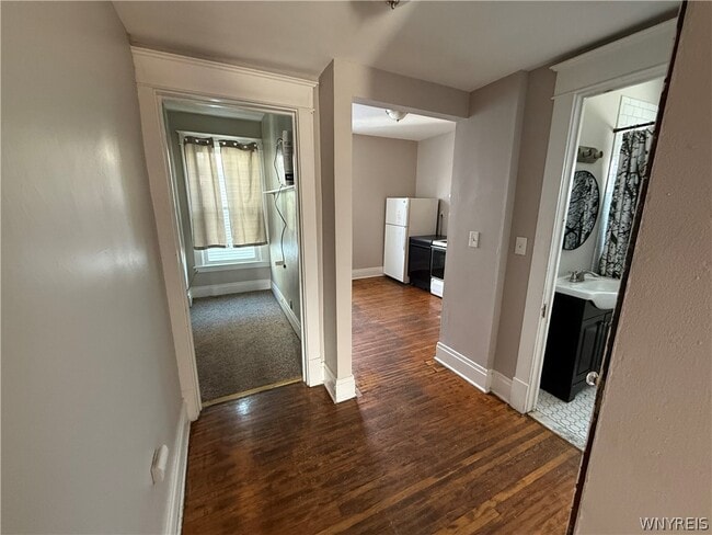 Building Photo - 319 Bryant St