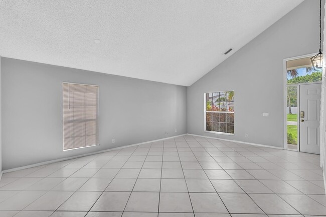 Building Photo - 22492 Middletown Dr